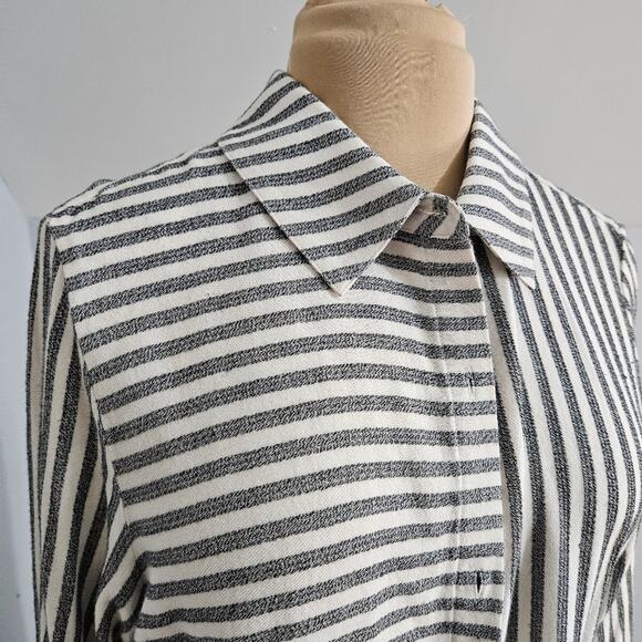 Soft Surroundings Tunic Top Asymmetric Striped Gray White Womens Large Standout - Picture 7 of 16